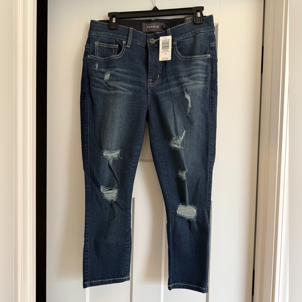 Torrid Bombshell Crop Jeans Sz 10